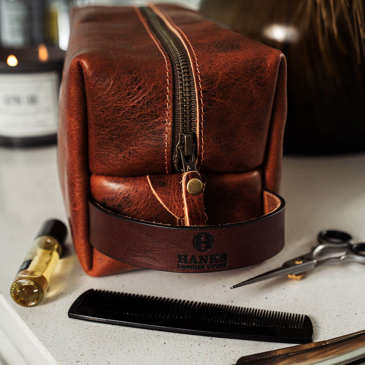 Bison Deluxe Leather Dopp Bag With Zipper - Image 4
