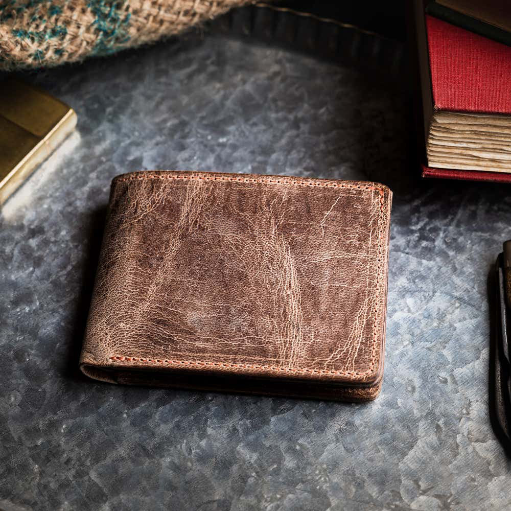Huron Premium Bifold with ID Window - Image 19
